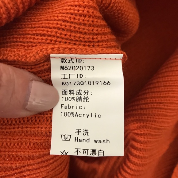 Blogger Style Mock neck - NWT - Picture 7 of 7